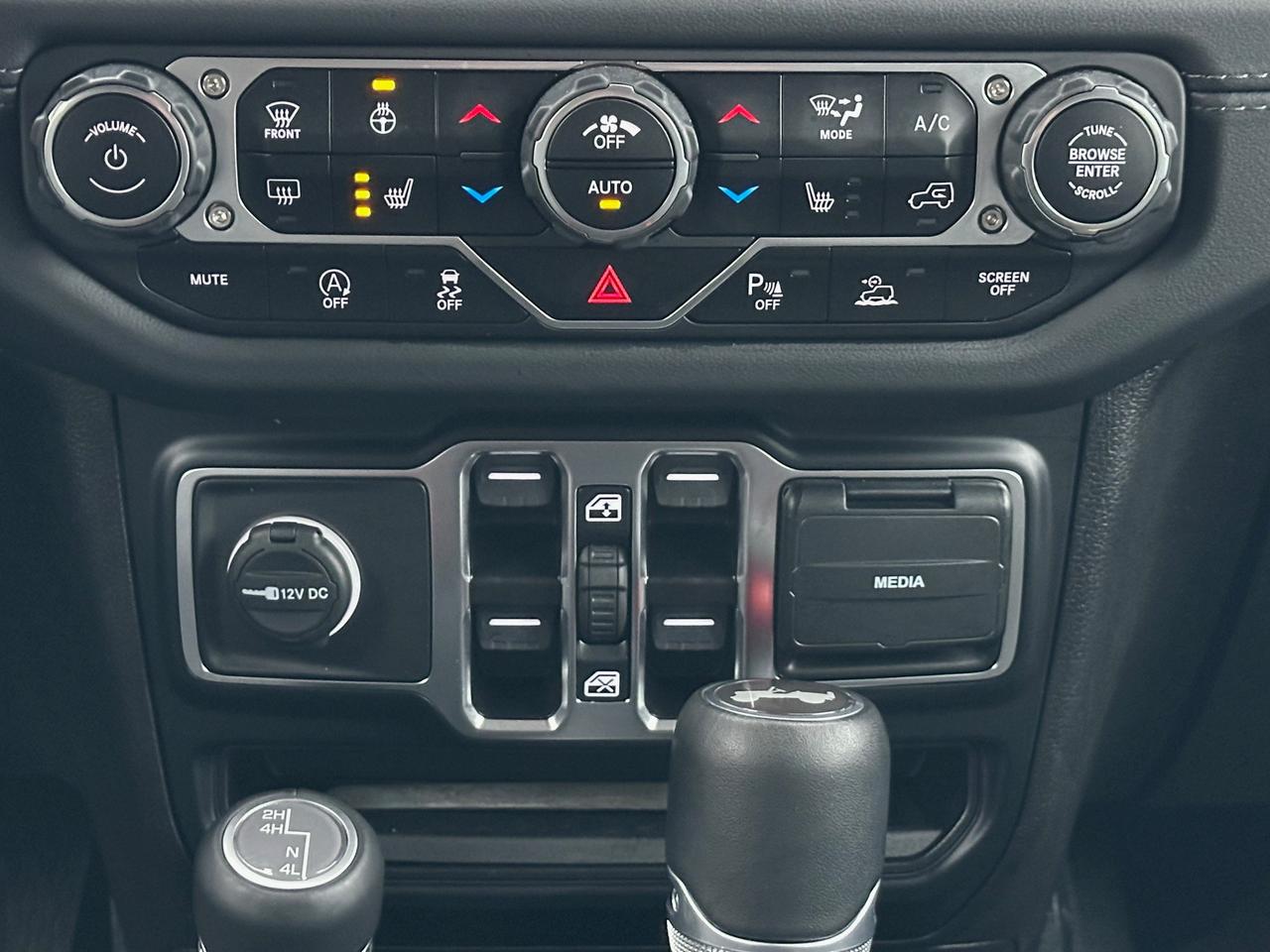 2024 Jeep Wrangler SAHARA 4DR 4X4 Photo