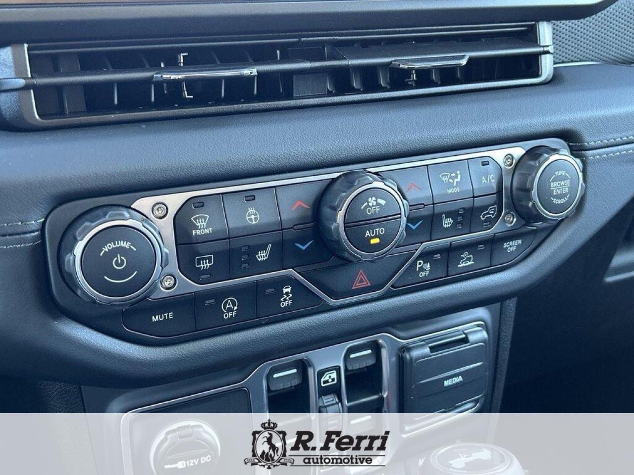 2025 Jeep Wrangler Rubicon 4dr 4x4 Photo