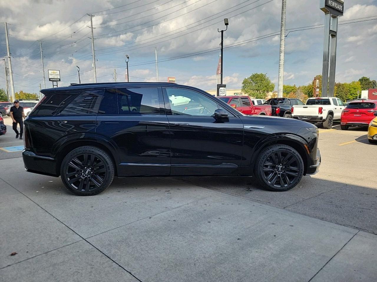 2026 Cadillac VISTIQ Platinum 4dr All-Wheel Drive Photo