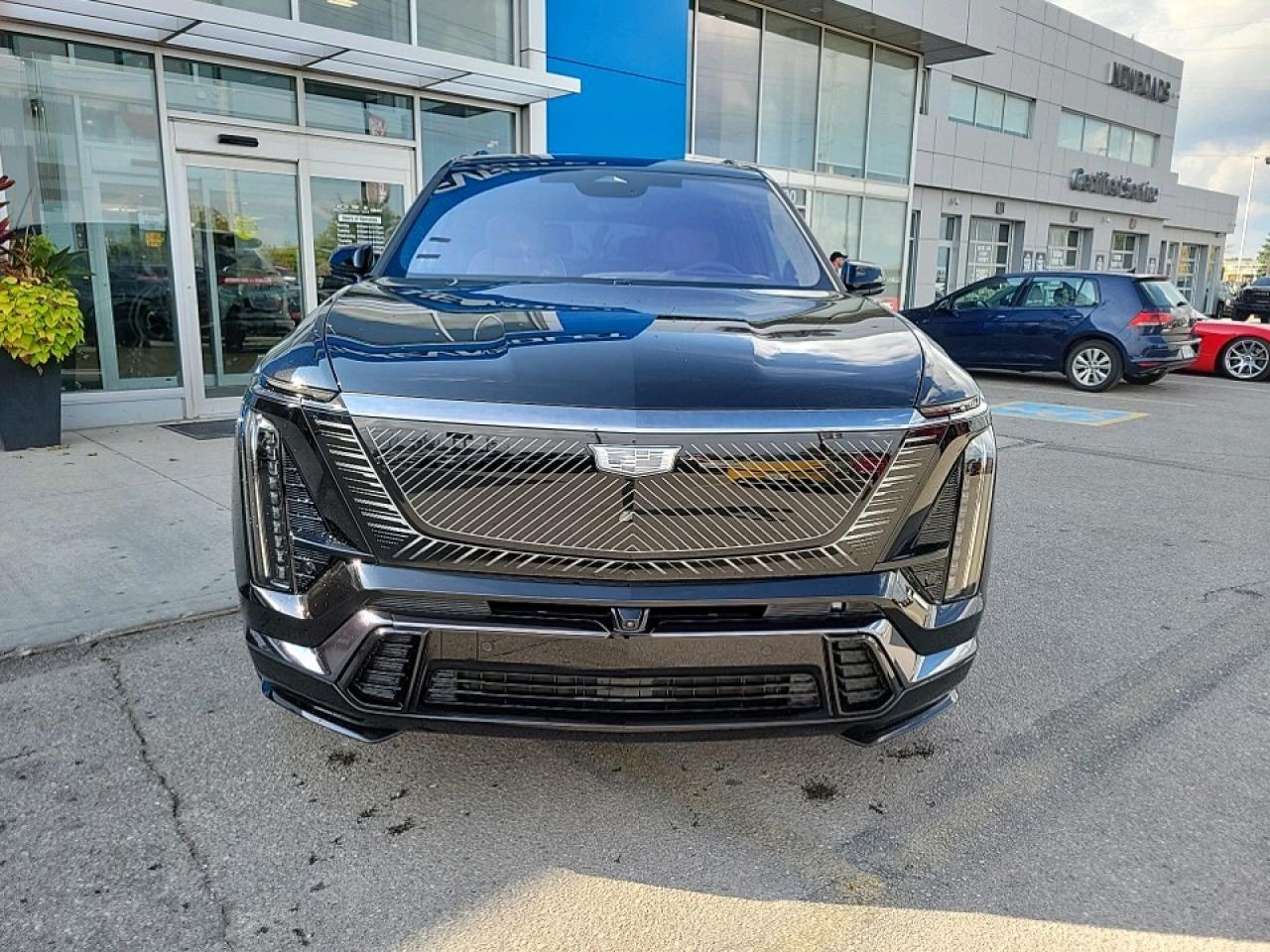 2026 Cadillac VISTIQ Platinum 4dr All-Wheel Drive Photo