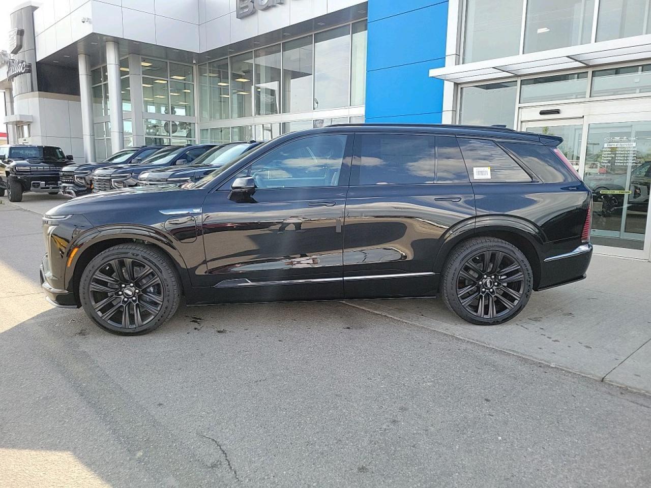 2026 Cadillac VISTIQ Platinum 4dr All-Wheel Drive Photo