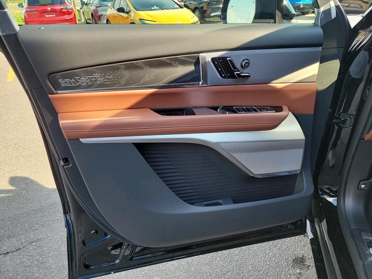 2026 Cadillac VISTIQ Platinum 4dr All-Wheel Drive Photo