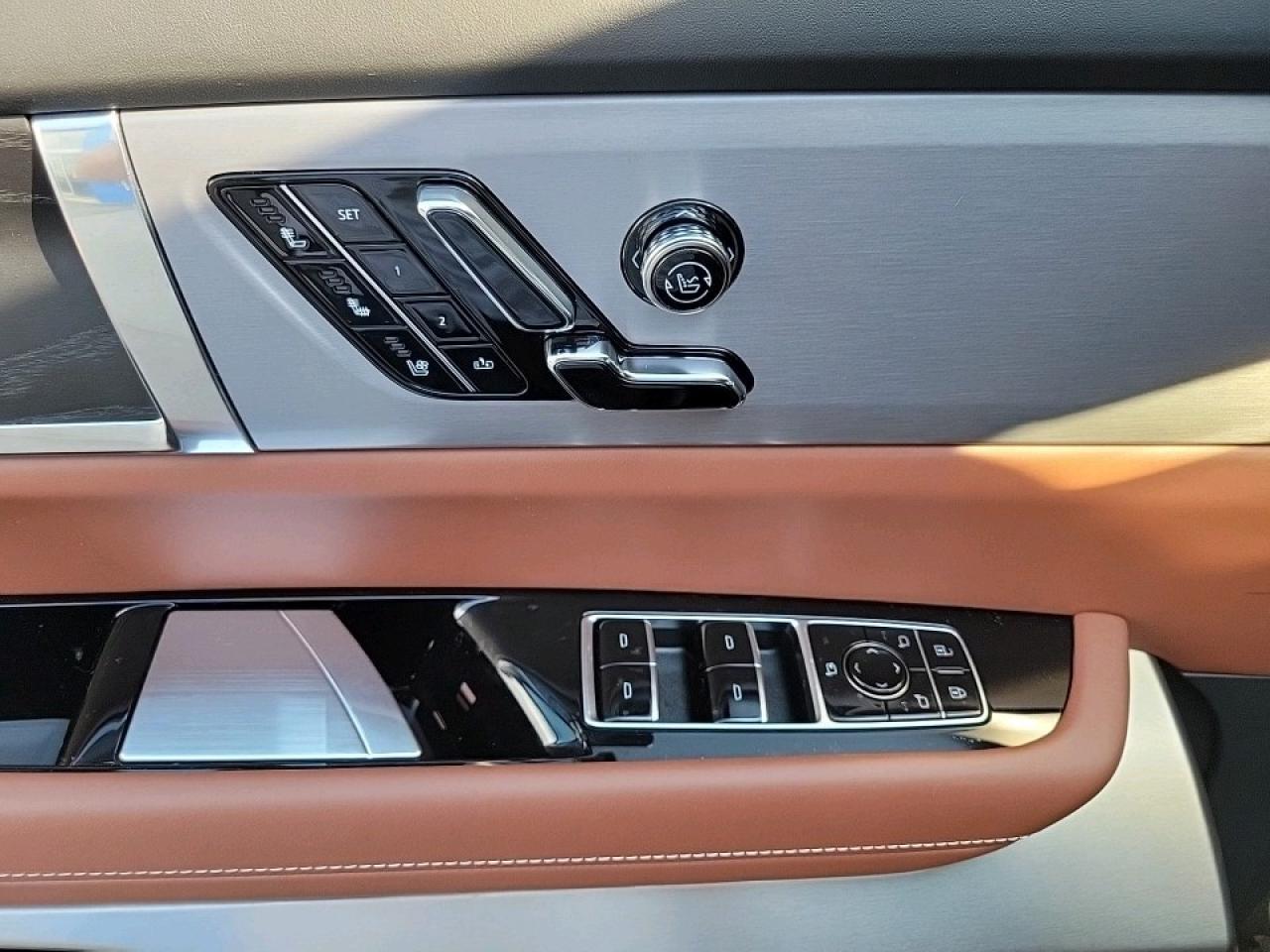 2026 Cadillac VISTIQ Platinum 4dr All-Wheel Drive Photo