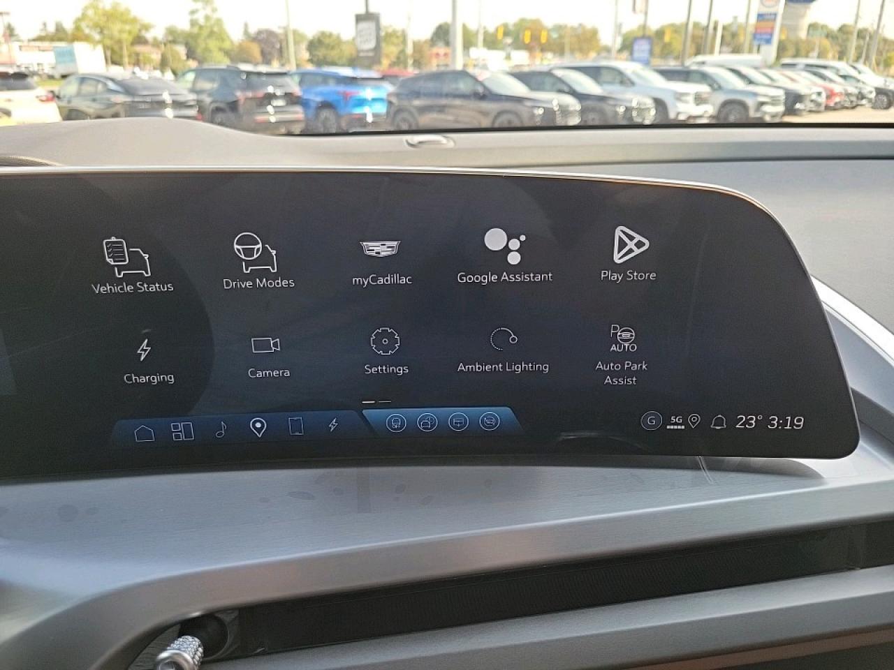 2026 Cadillac VISTIQ Platinum 4dr All-Wheel Drive Photo