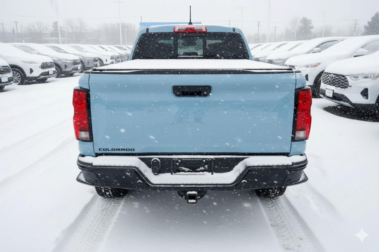 2025 Chevrolet Colorado Crew Cab Short Box 4-Wheel Drive Z71 Photo3