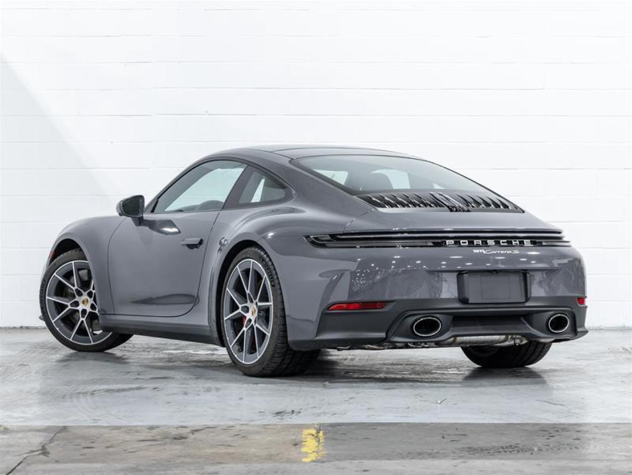 2025 Porsche 911  Photo2