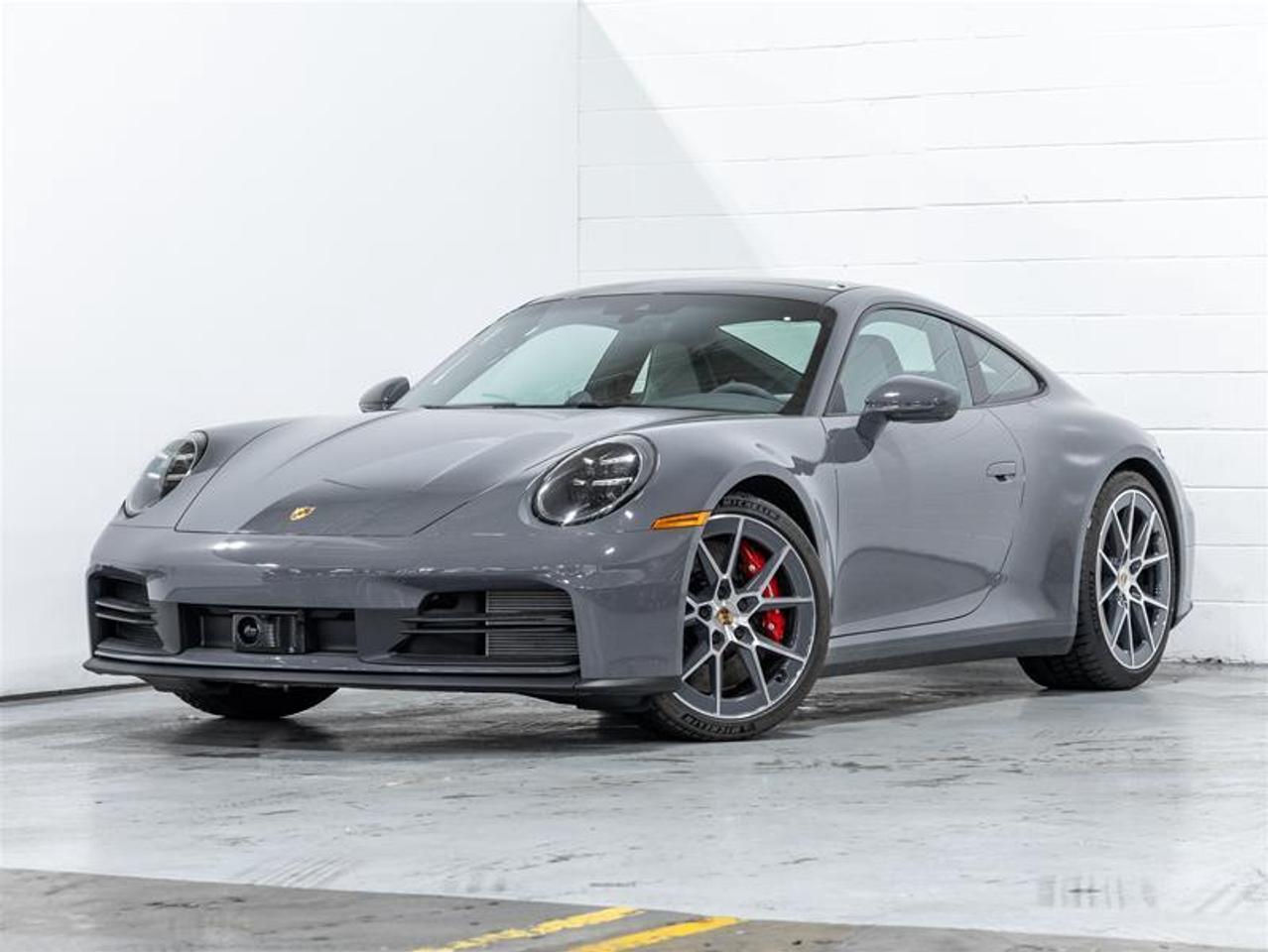2025 Porsche 911  Photo0