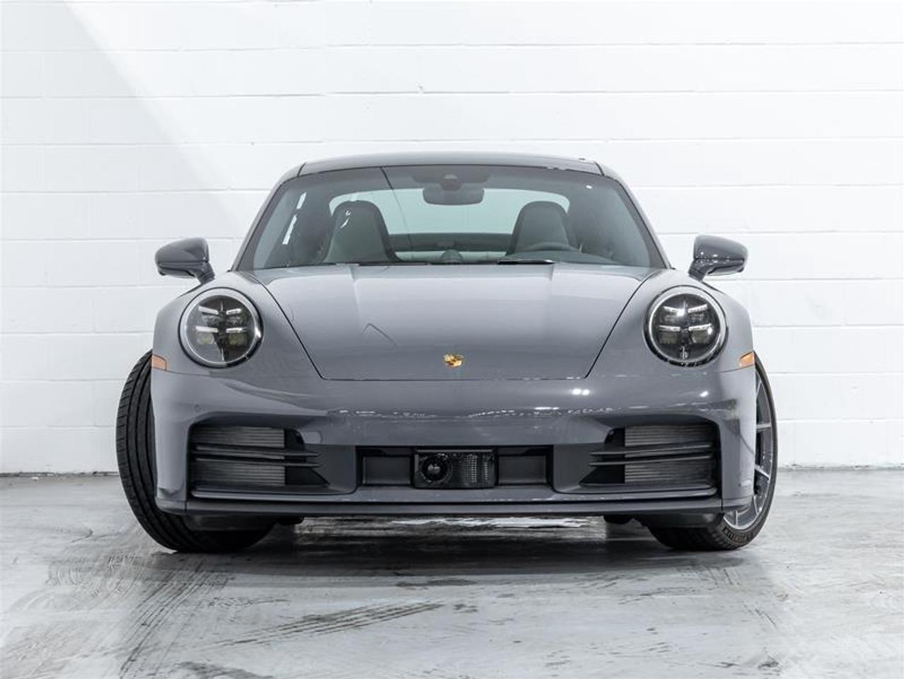 2025 Porsche 911  Photo3