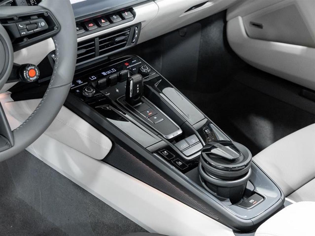 2025 Porsche 911  Photo