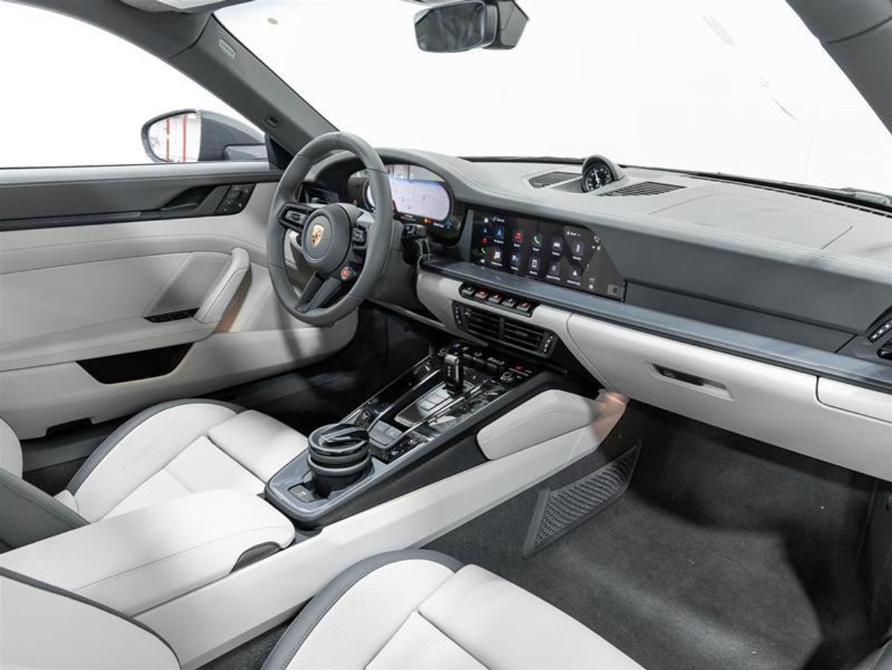 2025 Porsche 911  Photo