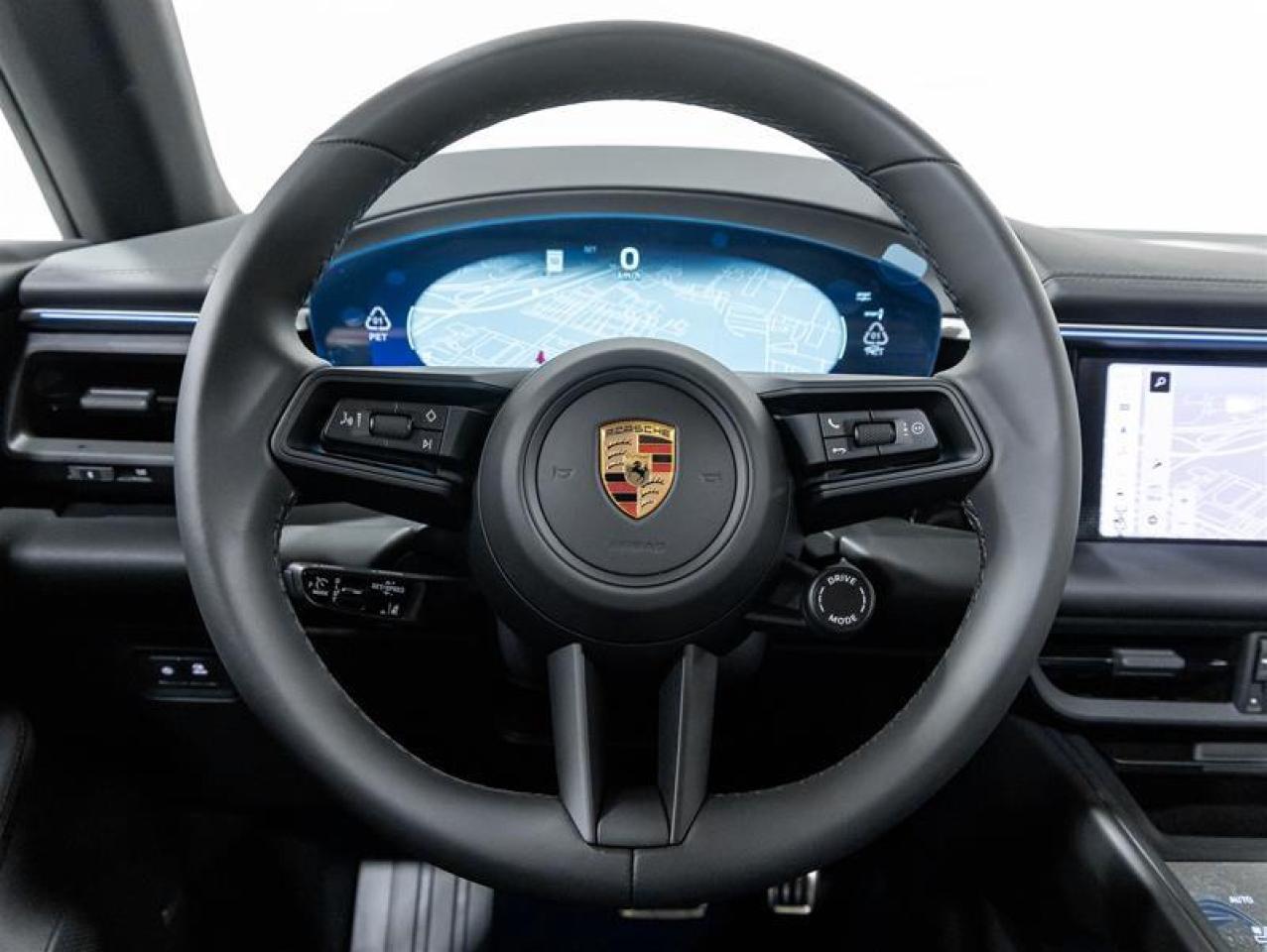 2025 Porsche Macan  Photo