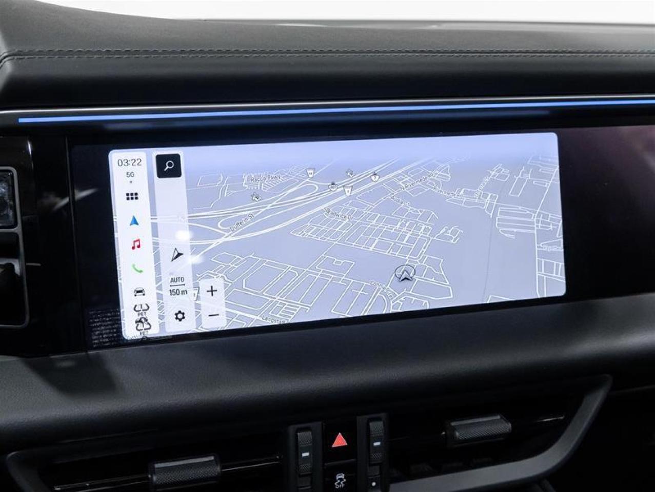 2025 Porsche Macan  Photo