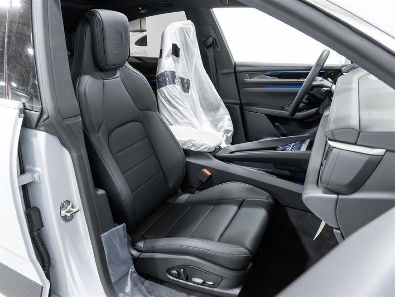 2025 Porsche Macan  Photo