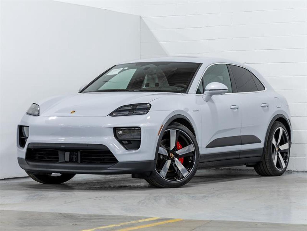 2025 Porsche Macan  Photo