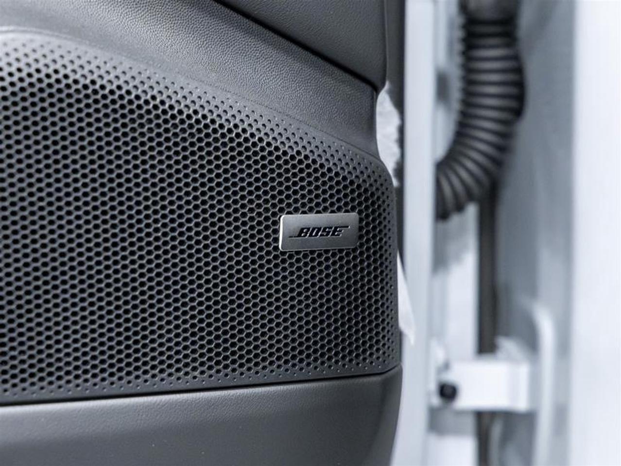 2025 Porsche Macan  Photo