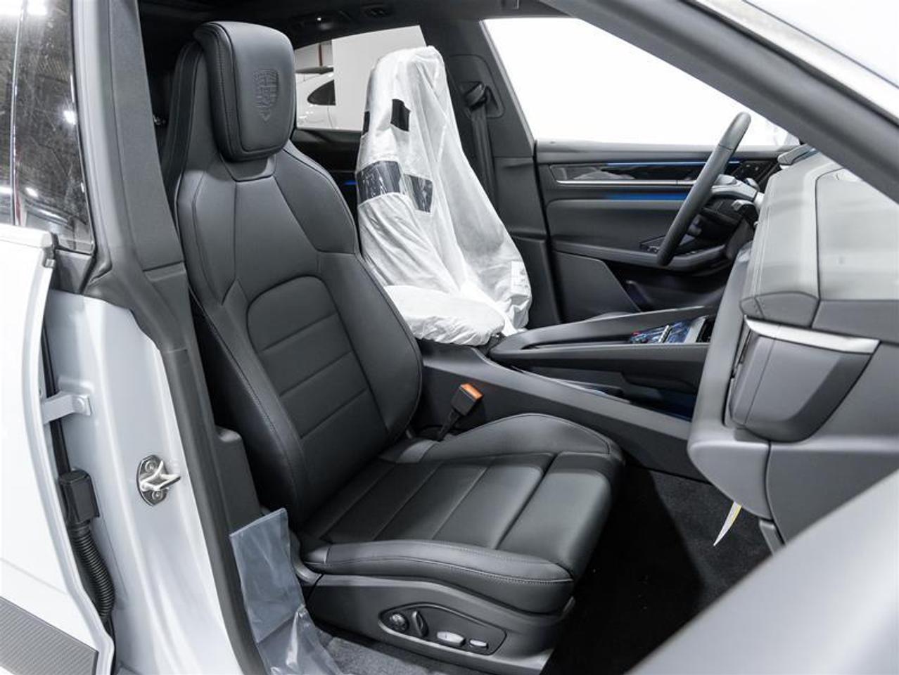 2025 Porsche Macan  Photo
