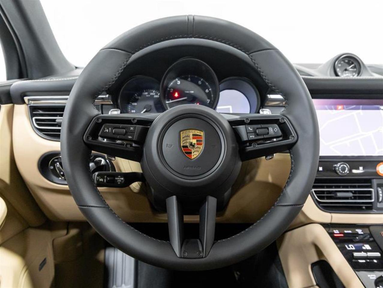 2025 Porsche Macan  Photo