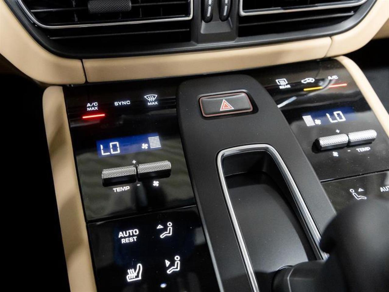 2025 Porsche Macan  Photo