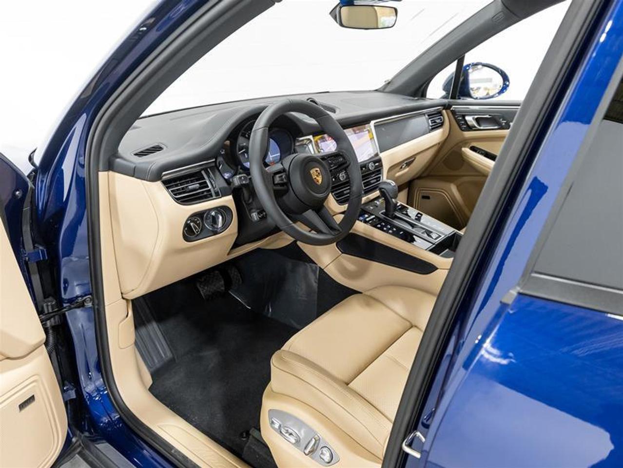 2025 Porsche Macan  Photo