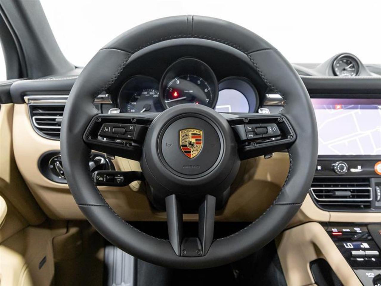 2025 Porsche Macan  Photo