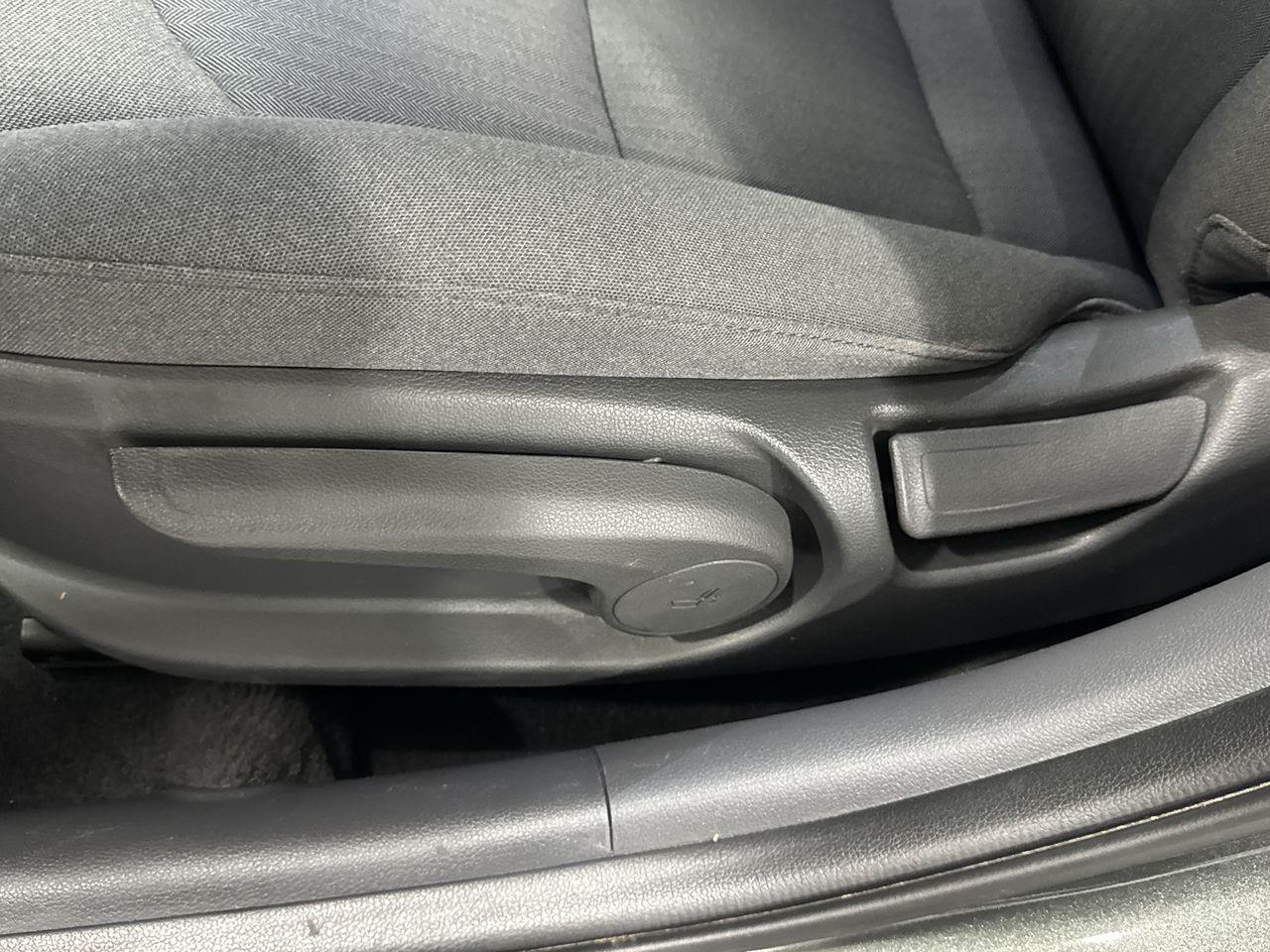 2020 Hyundai Ioniq Hybrid Preferred 4dr Hatchback Photo