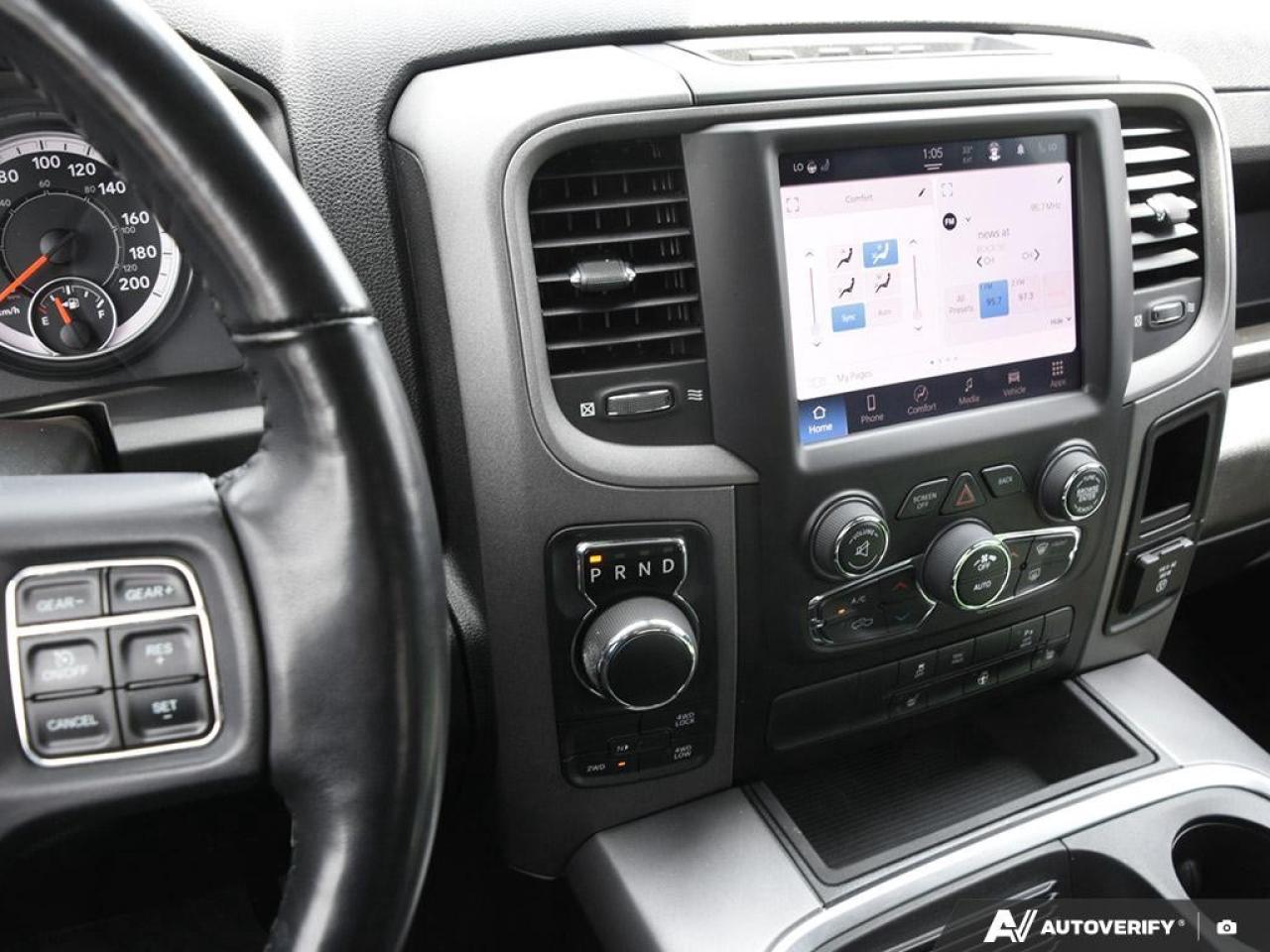 2022 RAM 1500 Classic EXPRESS 4X4 CREW CAB 5'7" BOX Photo