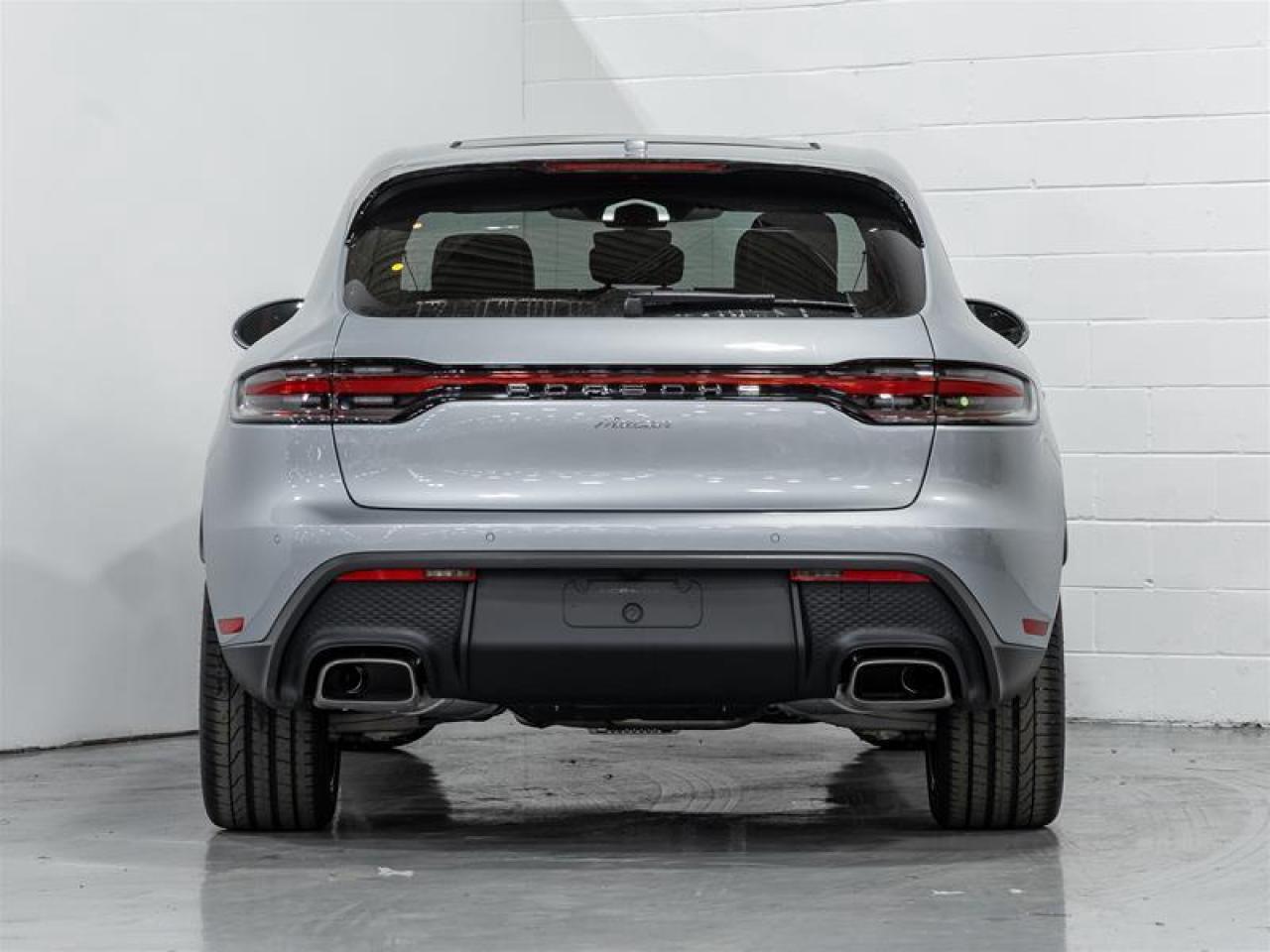 2025 Porsche Macan  Photo
