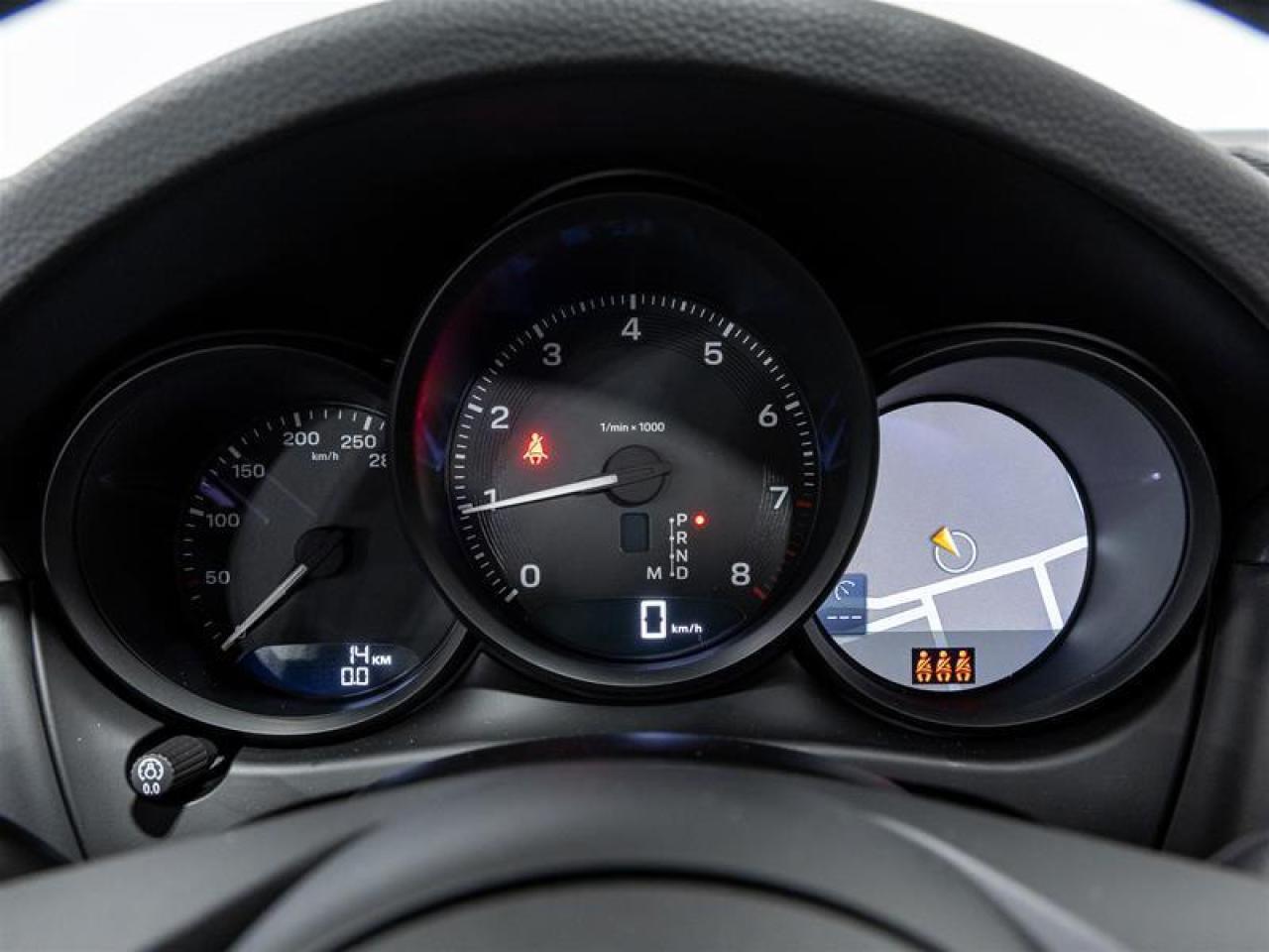 2025 Porsche Macan  Photo