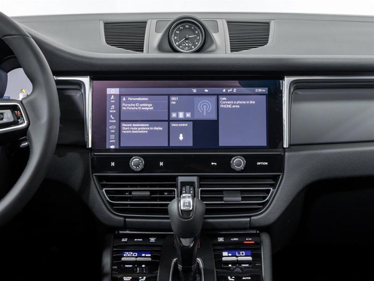 2025 Porsche Macan  Photo