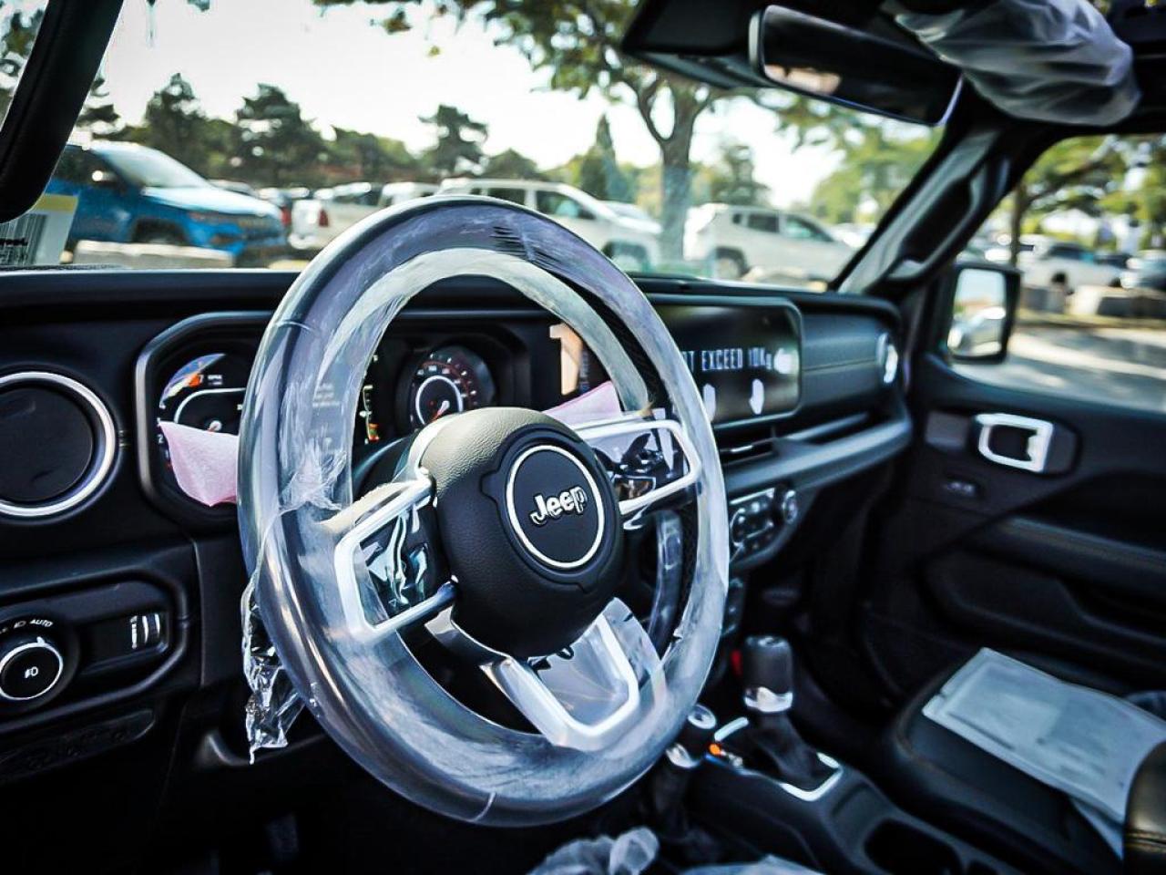 2025 Jeep Wrangler  Photo