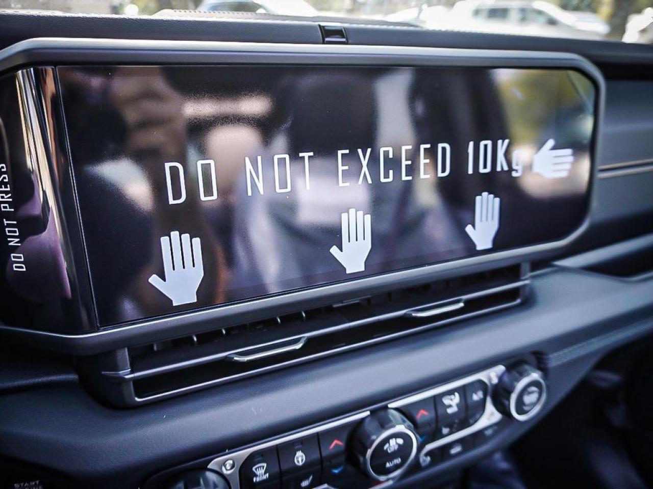 2025 Jeep Wrangler  Photo