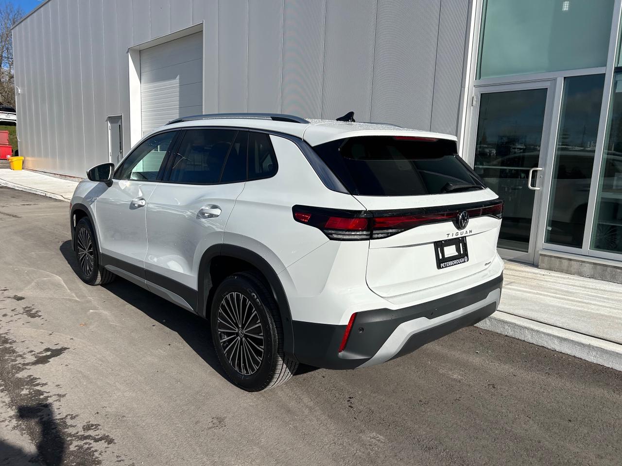 2026 Volkswagen Tiguan Comfortline 4dr All-wheel Drive 4MOTION Photo