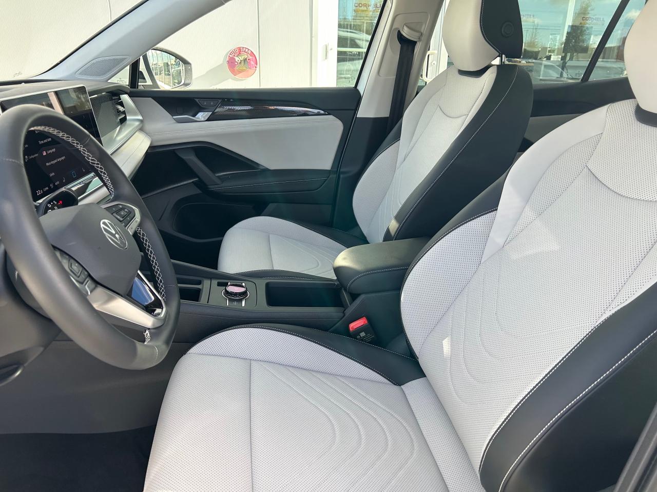 2026 Volkswagen Tiguan Comfortline 4dr All-wheel Drive 4MOTION Photo