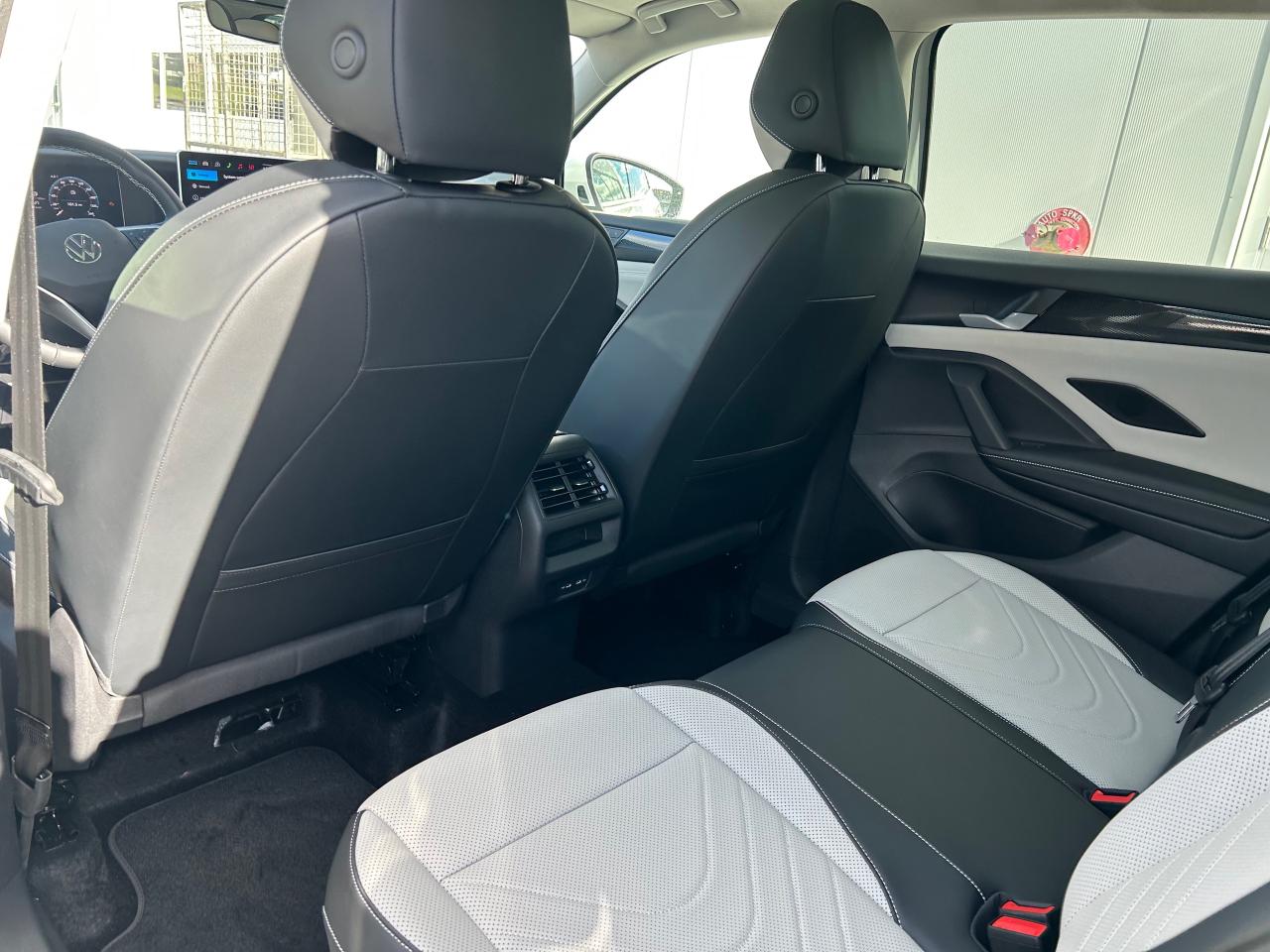 2026 Volkswagen Tiguan Comfortline 4dr All-wheel Drive 4MOTION Photo