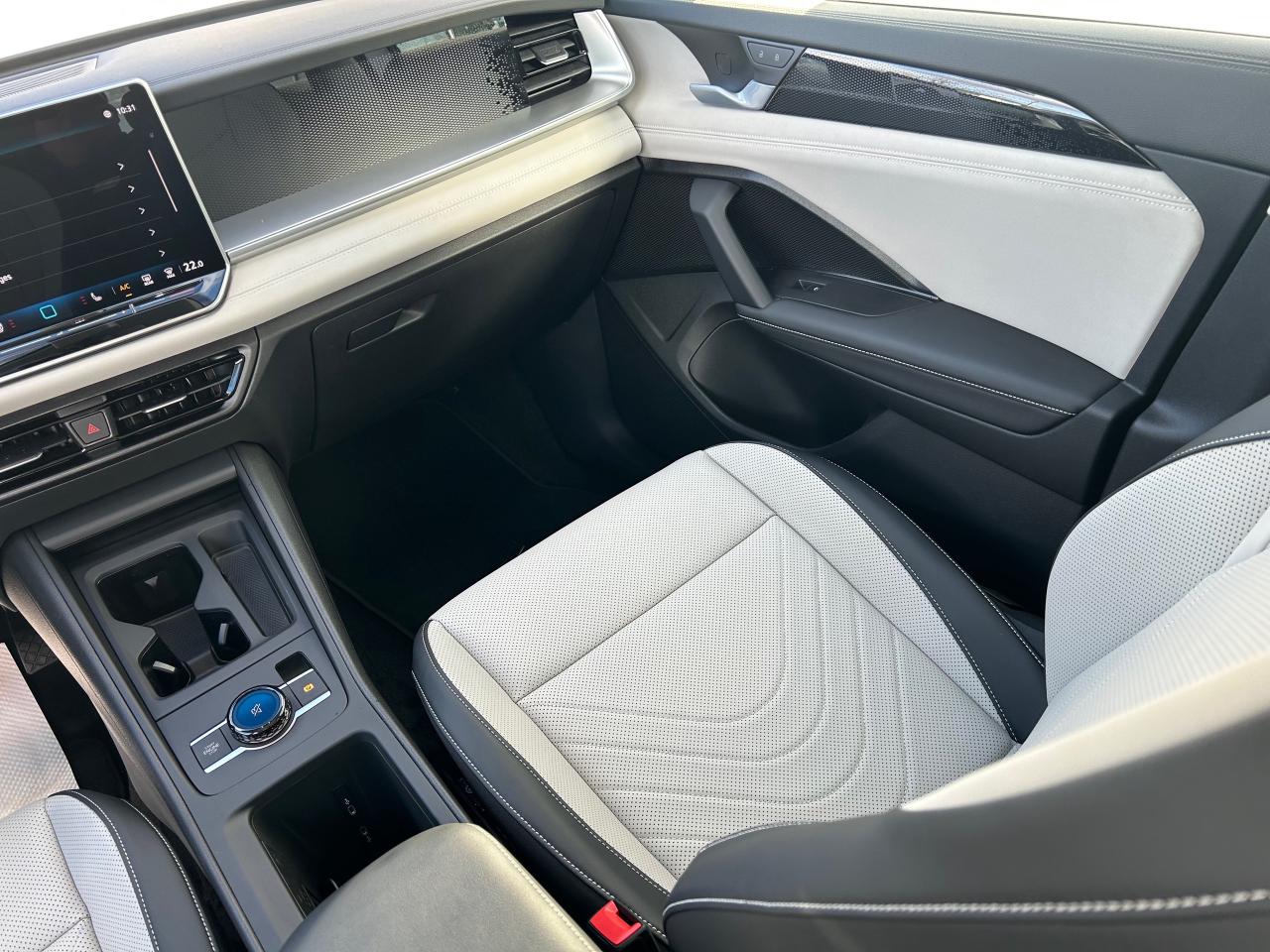 2026 Volkswagen Tiguan Comfortline 4dr All-wheel Drive 4MOTION Photo