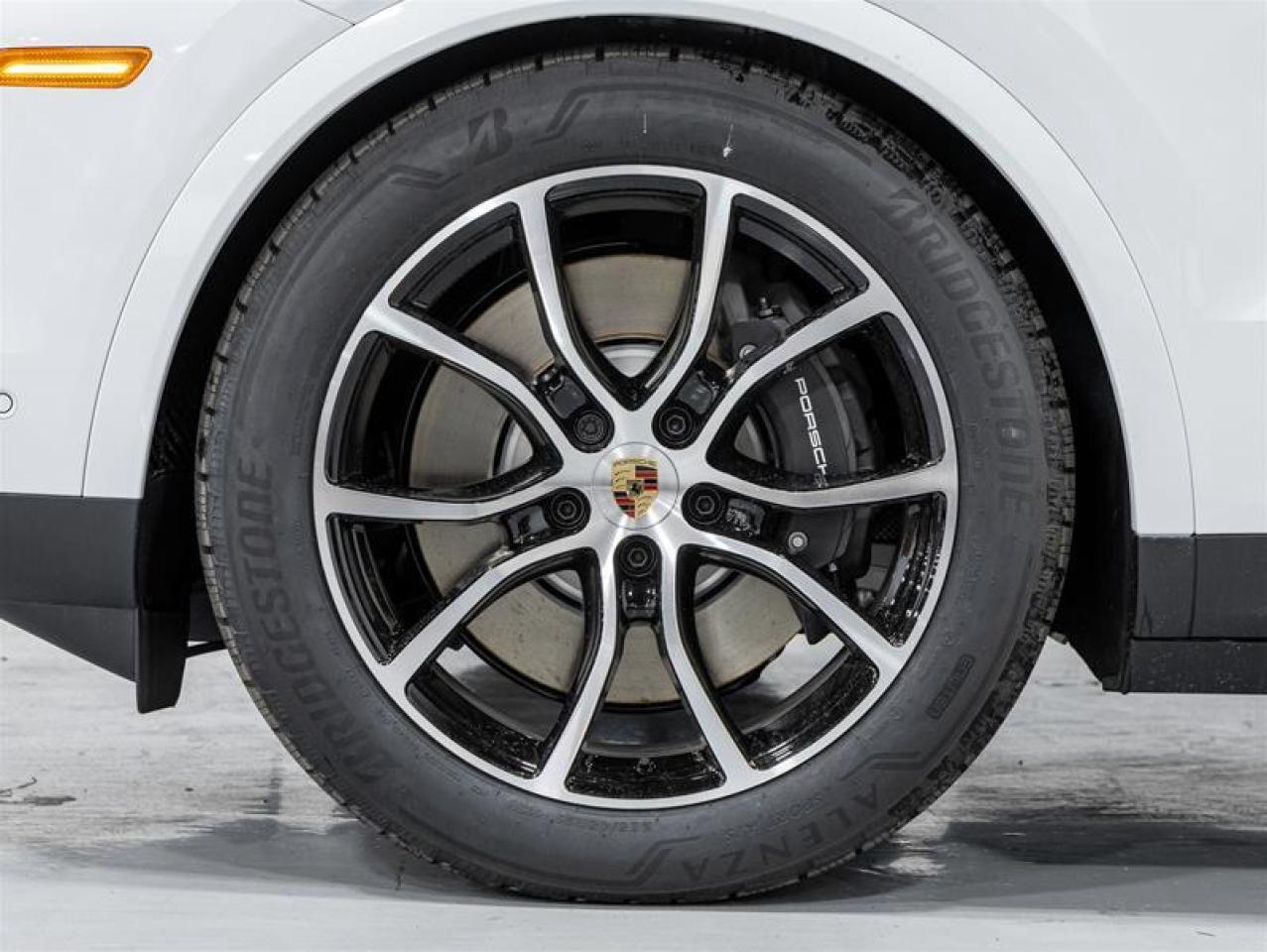 2025 Porsche Cayenne  Photo4