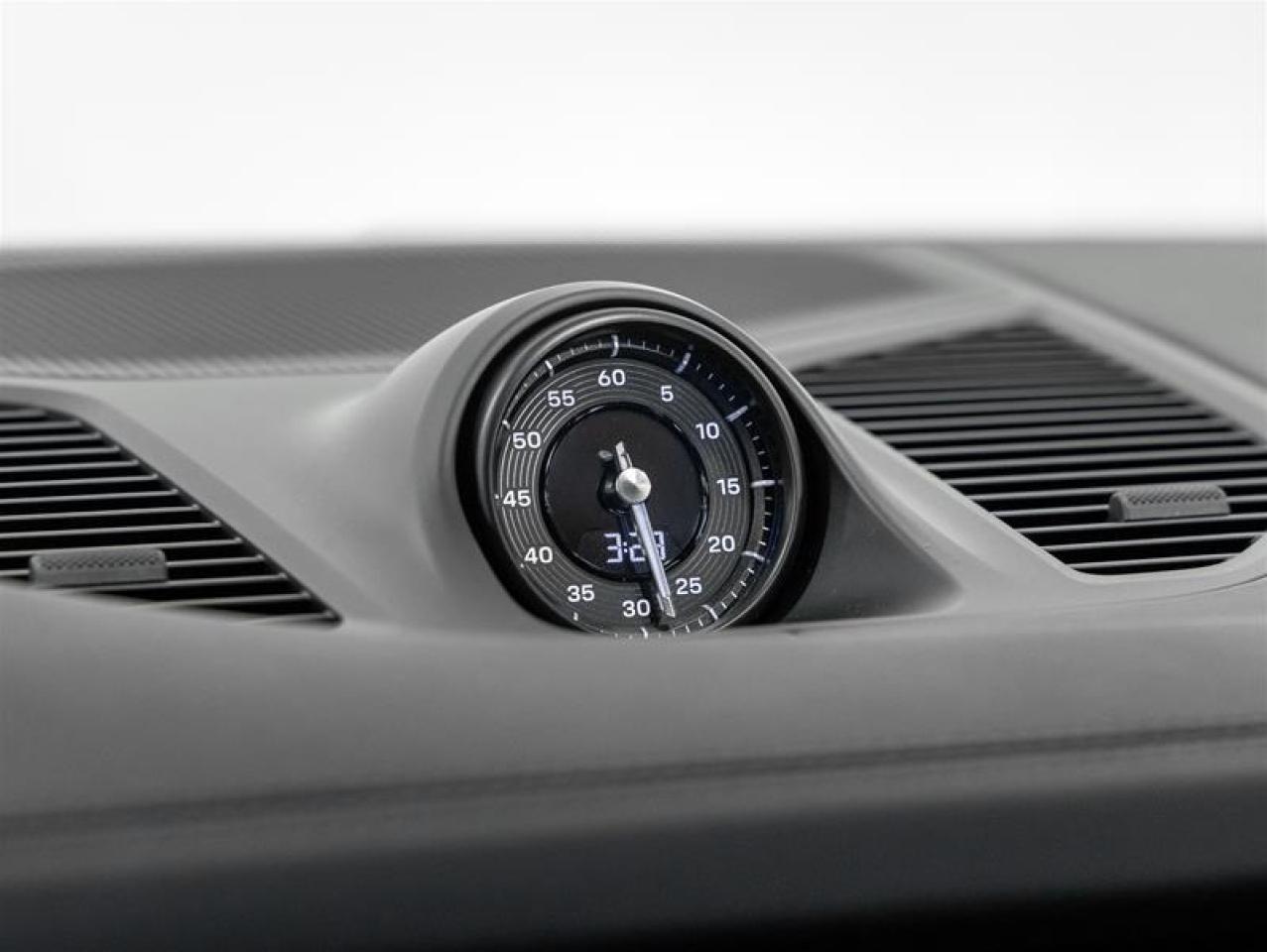 2025 Porsche Cayenne  Photo