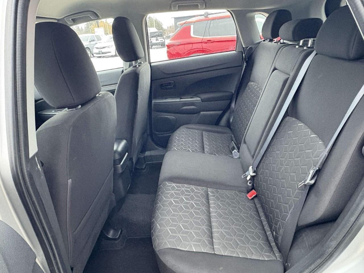 2023 Mitsubishi RVR ES 4dr AWC Photo