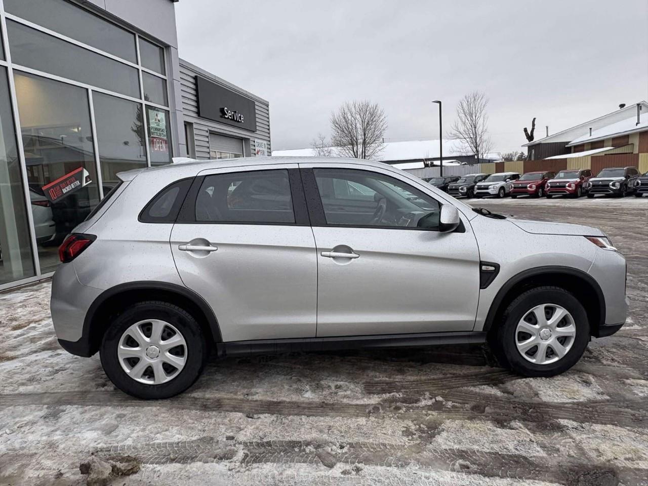 2023 Mitsubishi RVR ES 4dr AWC Photo