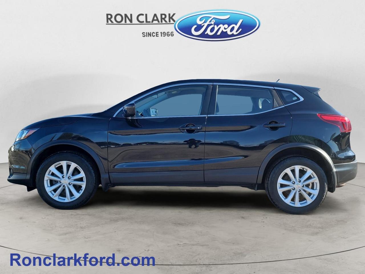 2018 Nissan Qashqai S (CVT) 4dr Front-Wheel Drive Photo3