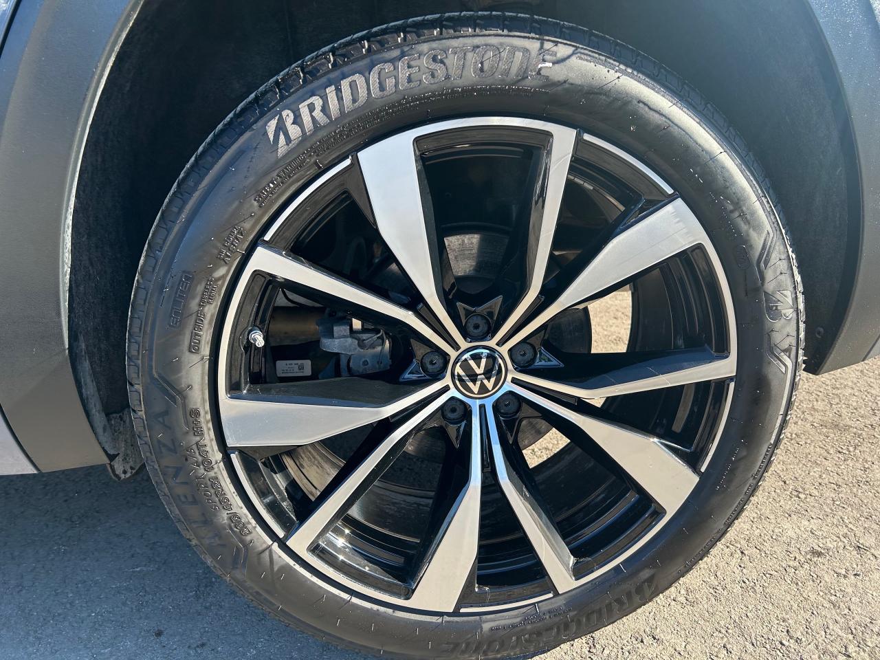 2024 Volkswagen Atlas Cross Sport 2.0 TSI Execline 4dr All-Wheel Drive 4MOTION Photo