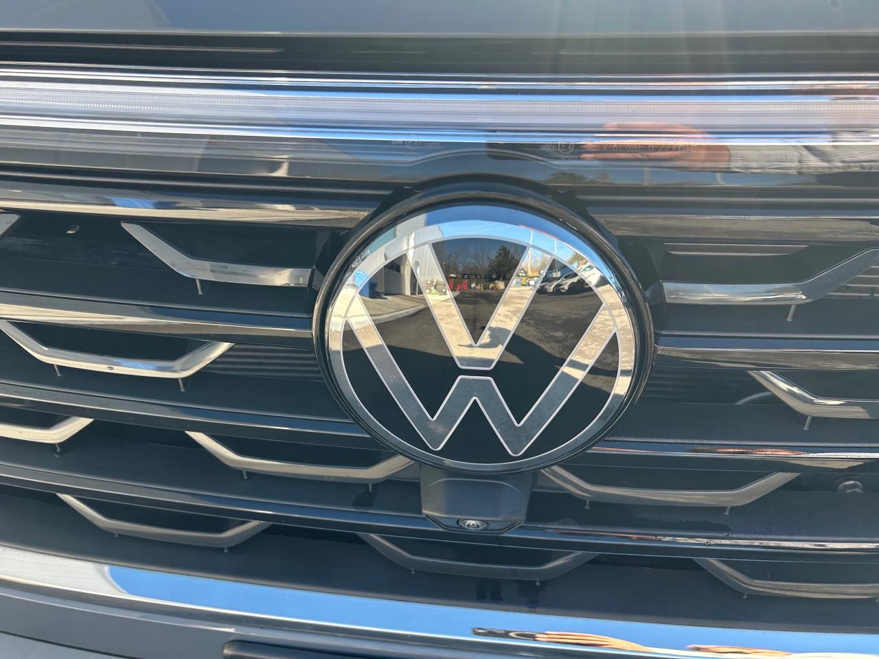 2024 Volkswagen Atlas Cross Sport 2.0 TSI Execline 4dr All-Wheel Drive 4MOTION Photo