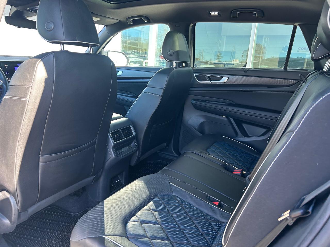 2024 Volkswagen Atlas Cross Sport 2.0 TSI Execline 4dr All-Wheel Drive 4MOTION Photo