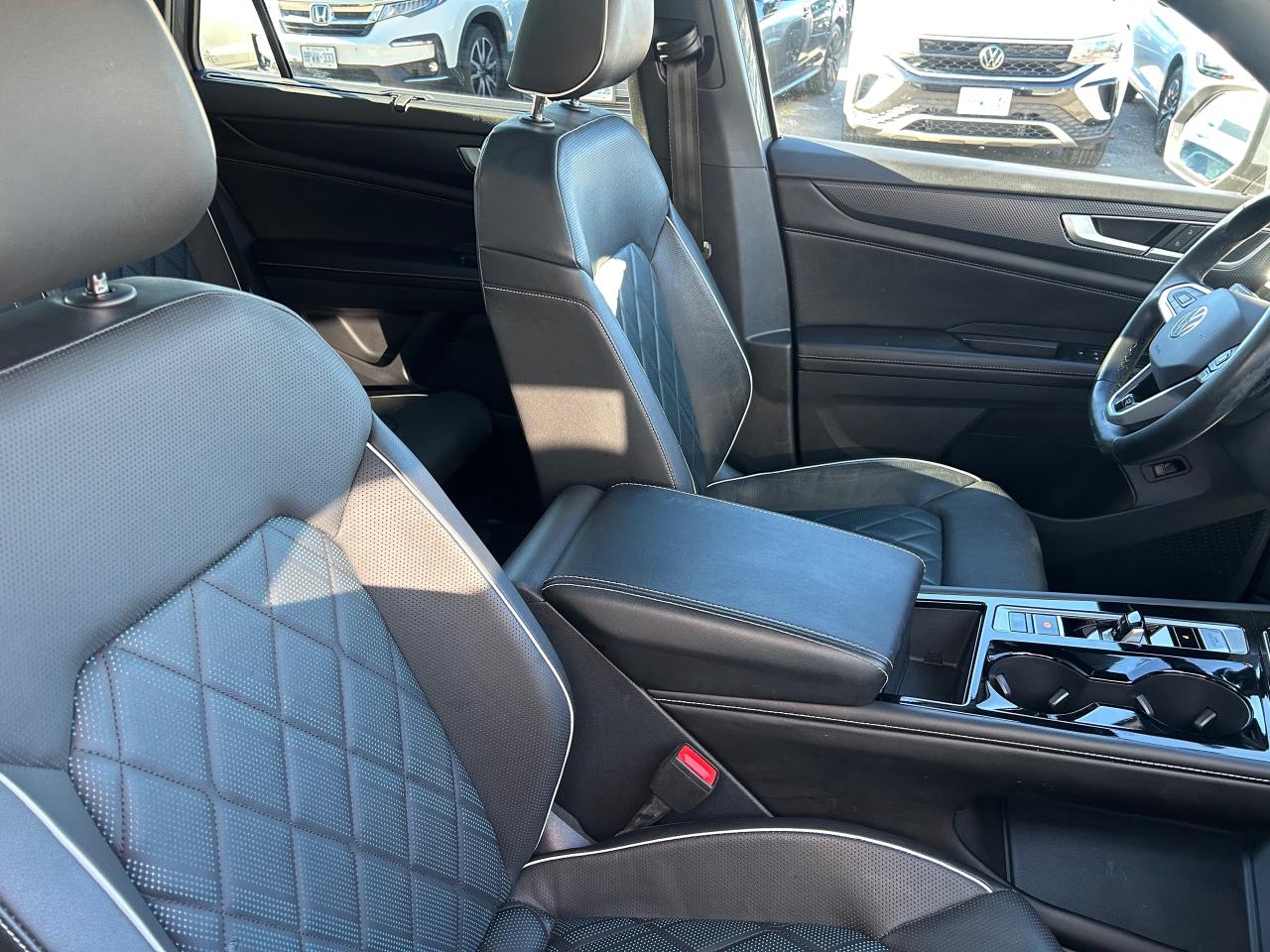 2024 Volkswagen Atlas Cross Sport 2.0 TSI Execline 4dr All-Wheel Drive 4MOTION Photo