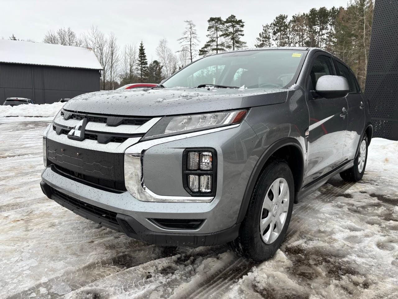 2023 Mitsubishi RVR ES 4dr AWC Photo