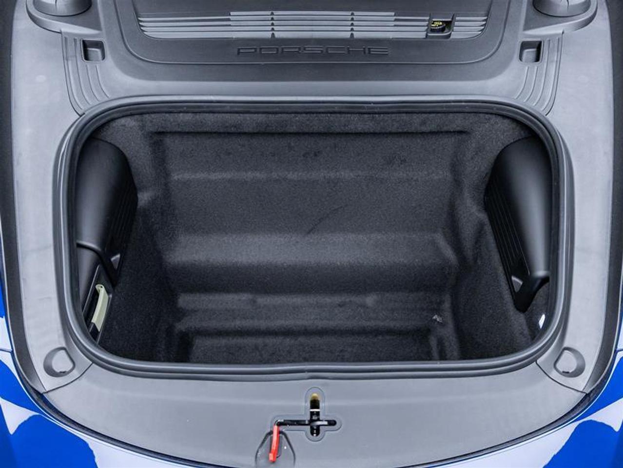 2025 Porsche 718 Cayman  Photo