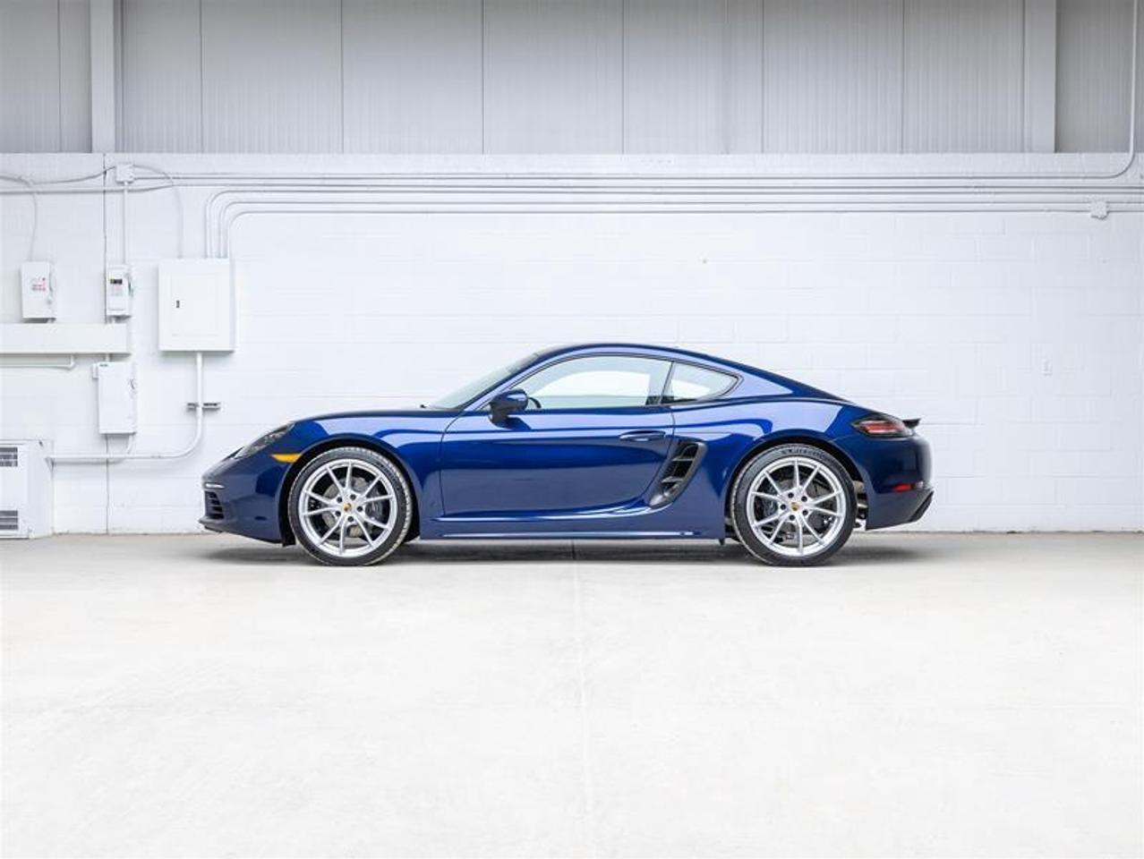 2025 Porsche 718 Cayman  Photo