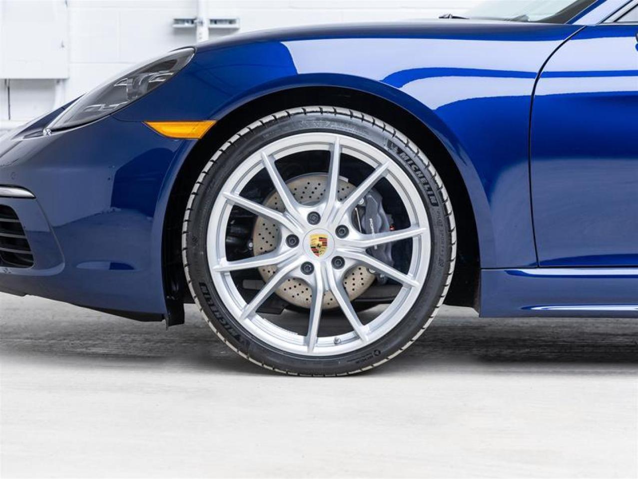 2025 Porsche 718 Cayman  Photo