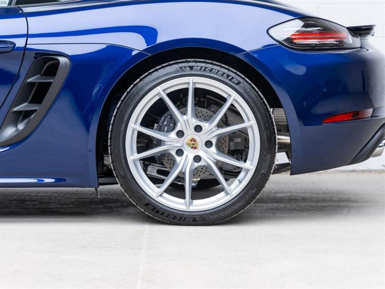 2025 Porsche 718 Cayman  Photo