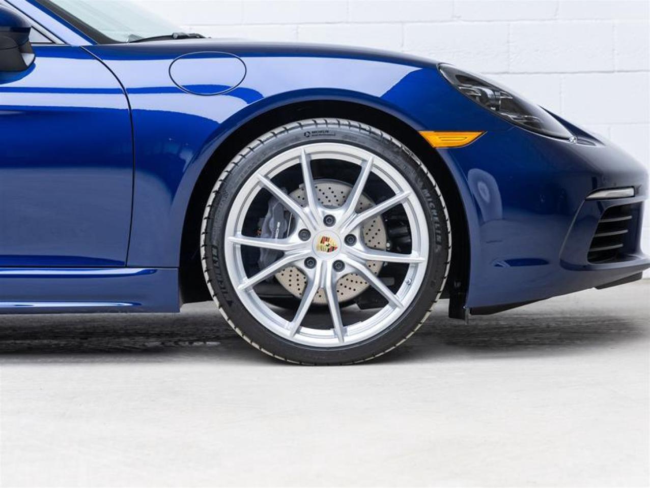 2025 Porsche 718 Cayman  Photo